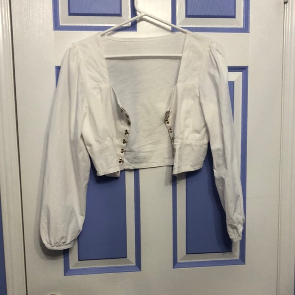 White Puff-Sleeve Top with gold hook clasps - Picture 2 of 3